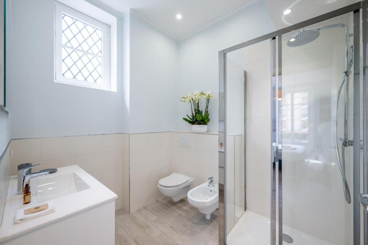 Le Coq Charlene - Monaco A 50M - New Apartment โบโซเลย ภายนอก รูปภาพ