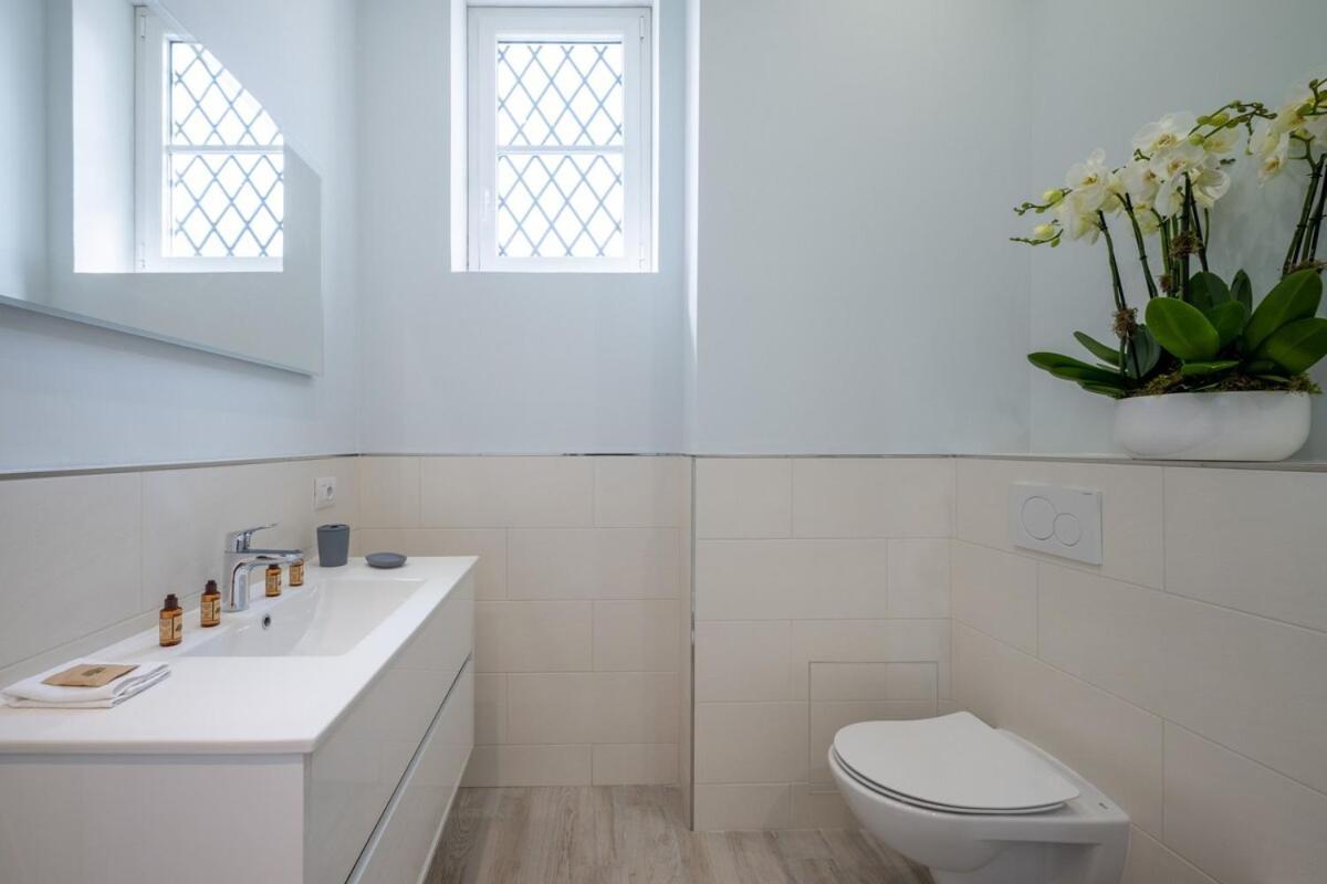 Le Coq Charlene - Monaco A 50M - New Apartment โบโซเลย ภายนอก รูปภาพ