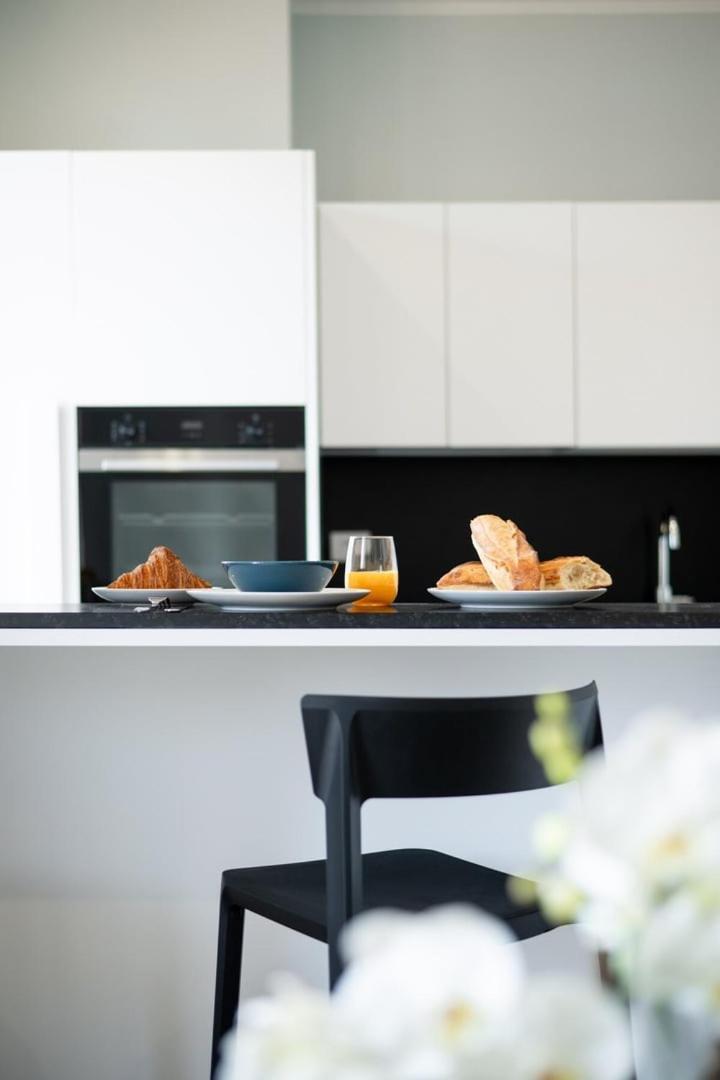 Le Coq Charlene - Monaco A 50M - New Apartment โบโซเลย ภายนอก รูปภาพ